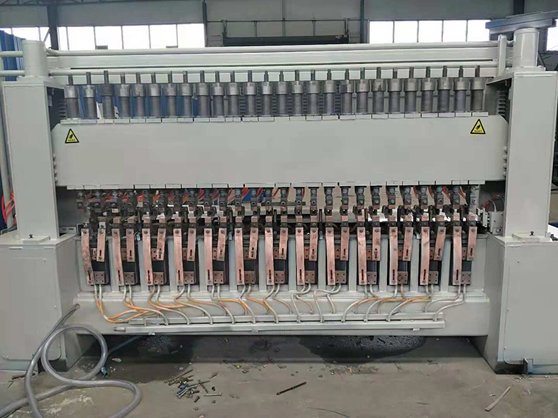 6-12mm鋼筋網(wǎng)排焊機(jī) 6-12mm鋼筋網(wǎng)排焊機(jī)