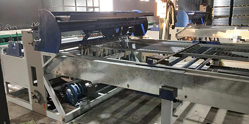 全自動焊網(wǎng)機(jī) 全自動焊網(wǎng)機(jī)