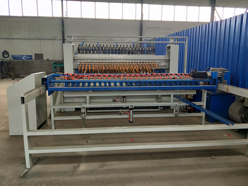 6-12mm鋼筋網(wǎng)排焊機(jī) 6-12mm鋼筋網(wǎng)排焊機(jī)