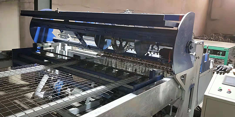 全自動焊網(wǎng)機(jī) 全自動焊網(wǎng)機(jī)