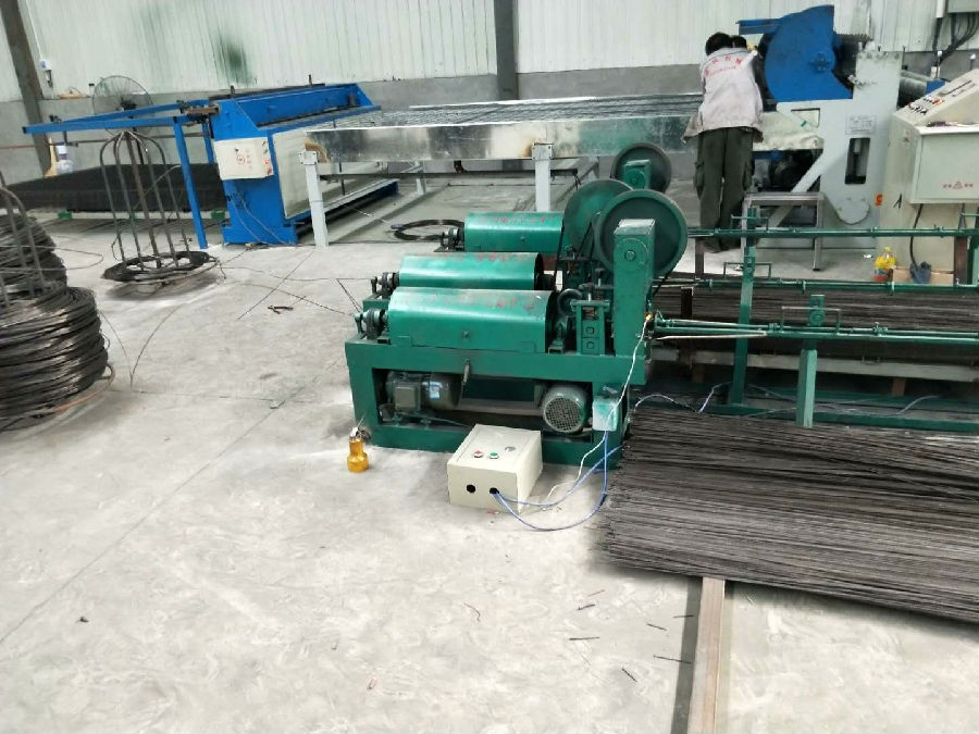 雞籠網(wǎng)焊網(wǎng)機(jī) 雞籠網(wǎng)焊網(wǎng)機(jī)